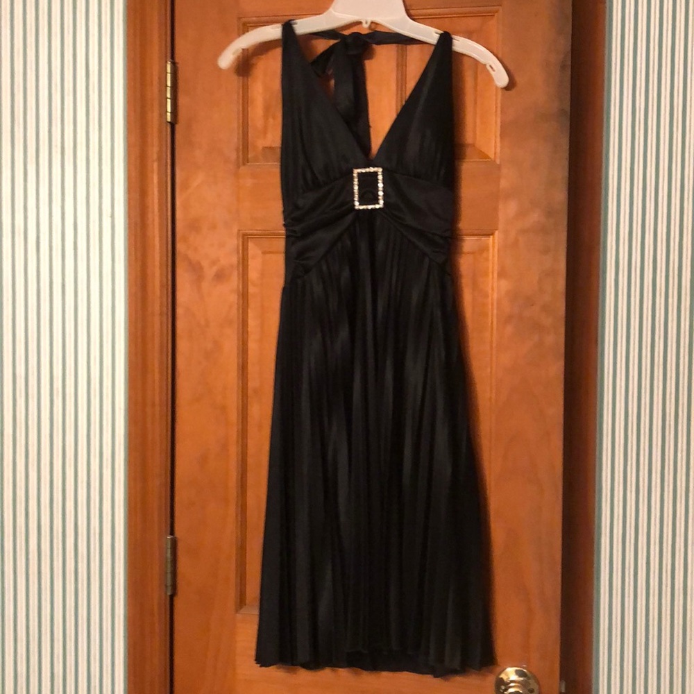 Perfect for black dress party